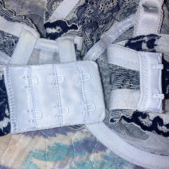 Light & Dark Blue Wacoal Lace Unlined Bra - Size 34DDD - BNWOT - Picture 6 of 10